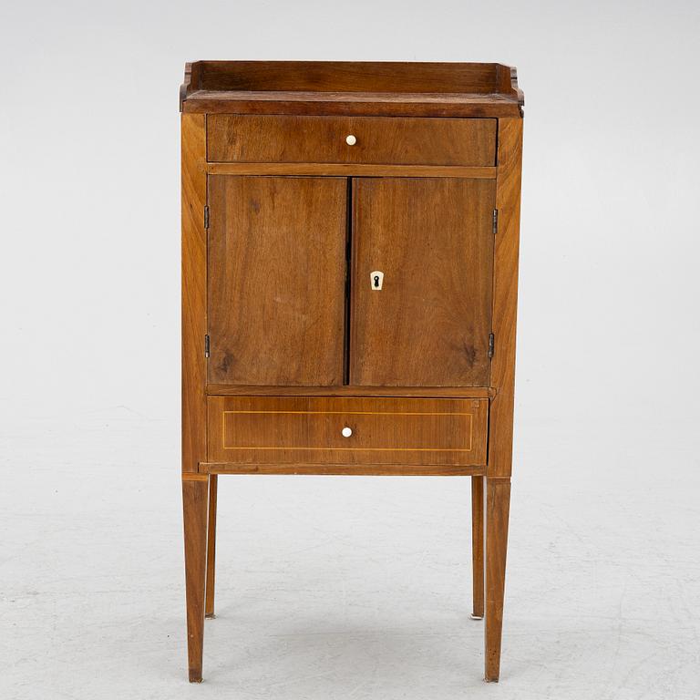 A late Gustavian bedside cabinet, early 19th Century.