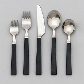 Bertel Gardberg, A 30-piece set of 'Triennale' cutlery, by Fiskars. Designed 1956-57.