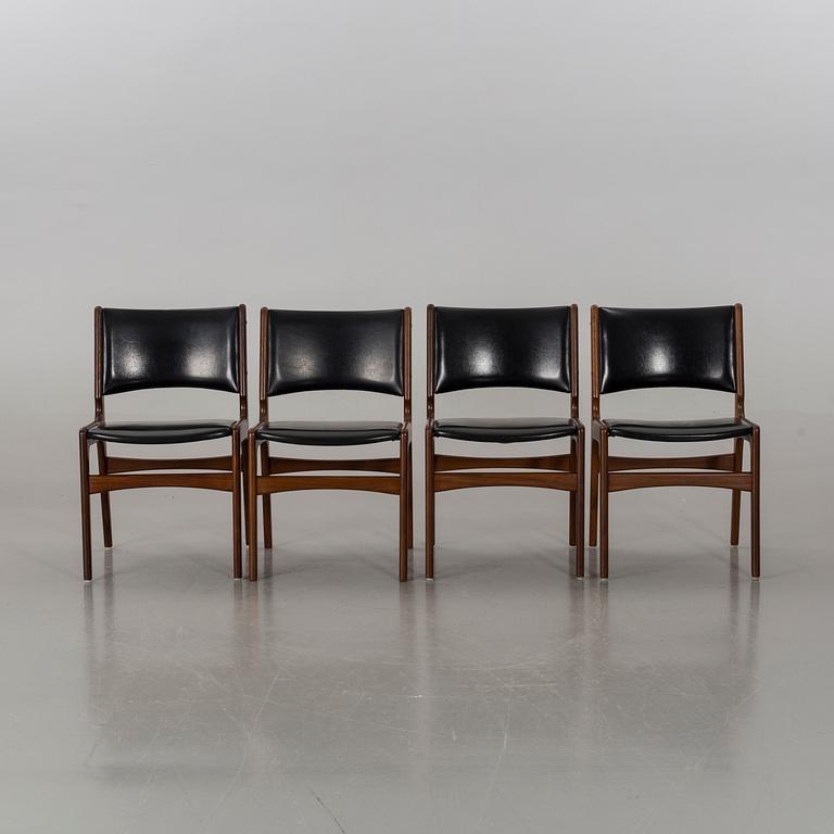 A SET OF 8 CHAIRS FROM JOHANNES ANDERSEN FOR  Uldum Mobelfabrik, Denmark.