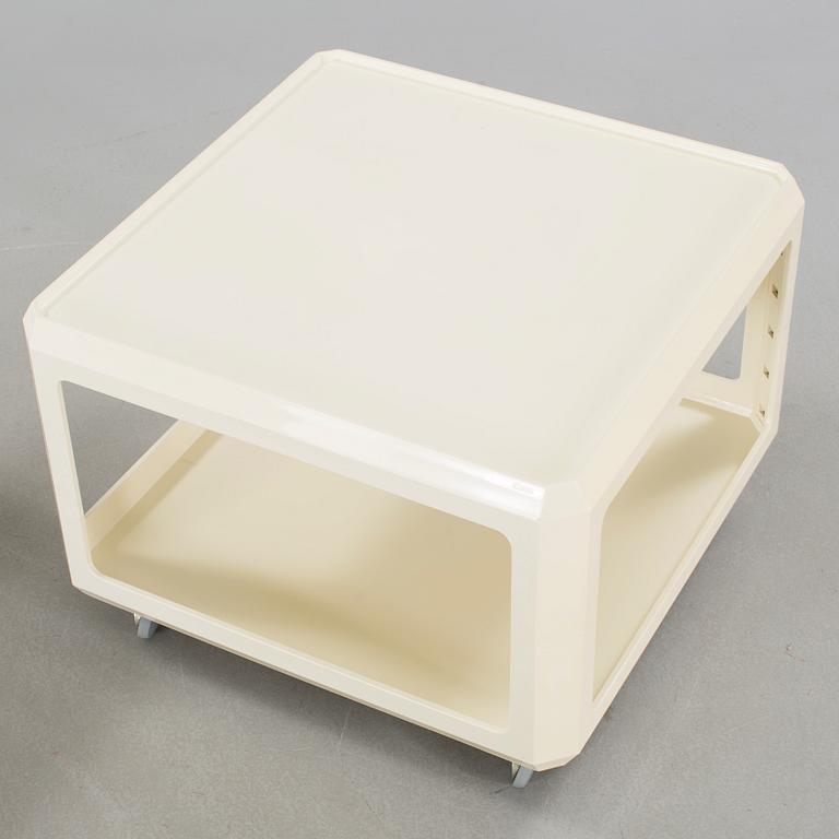 Two sofa tables, designed by Alberto Roselli, licence manufactured by Husqvarna Borstfabrik for Kartell, 1960/70s.