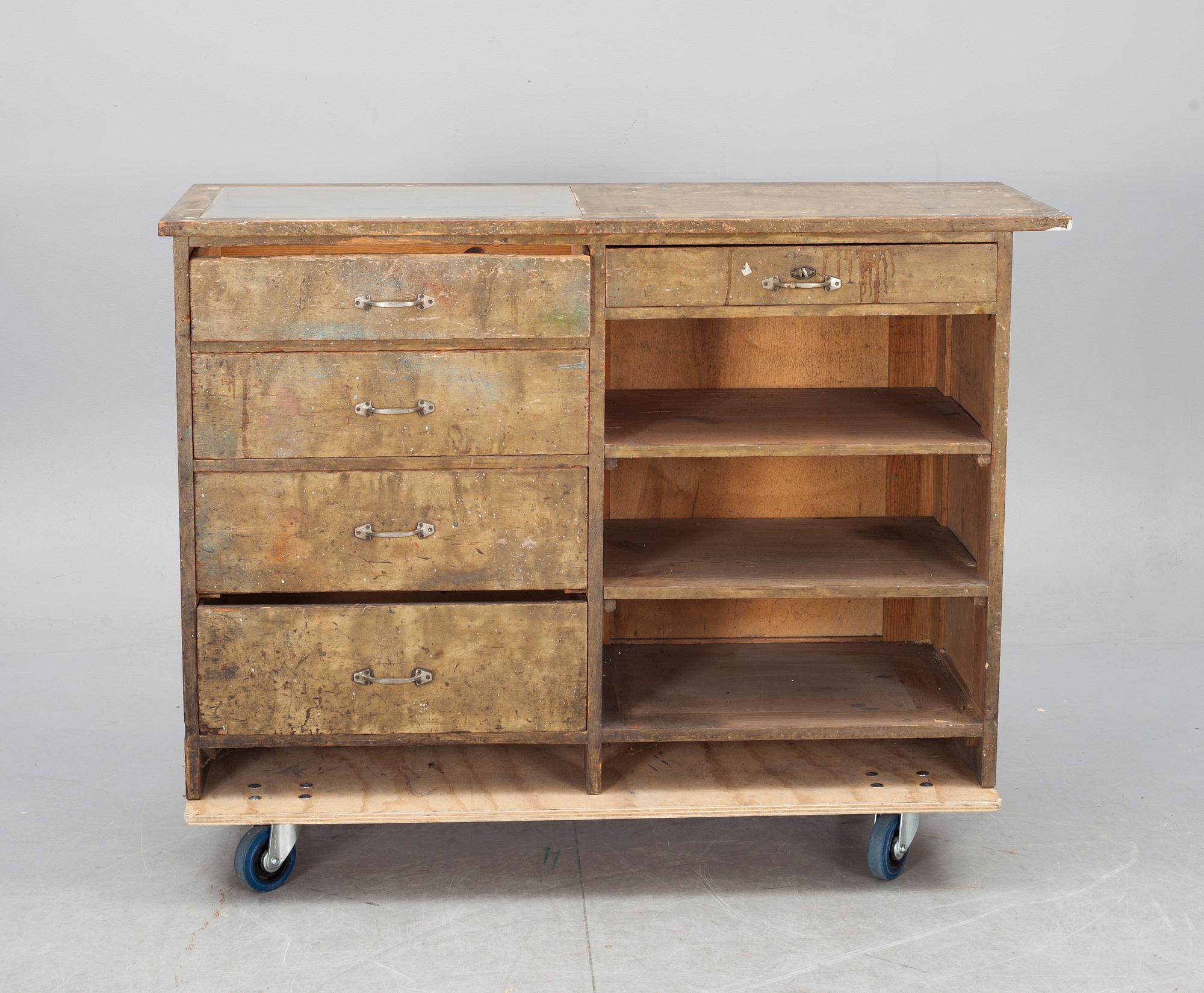 BUTIKSINREDNING, 2 delar, 1900-talets första hälft.