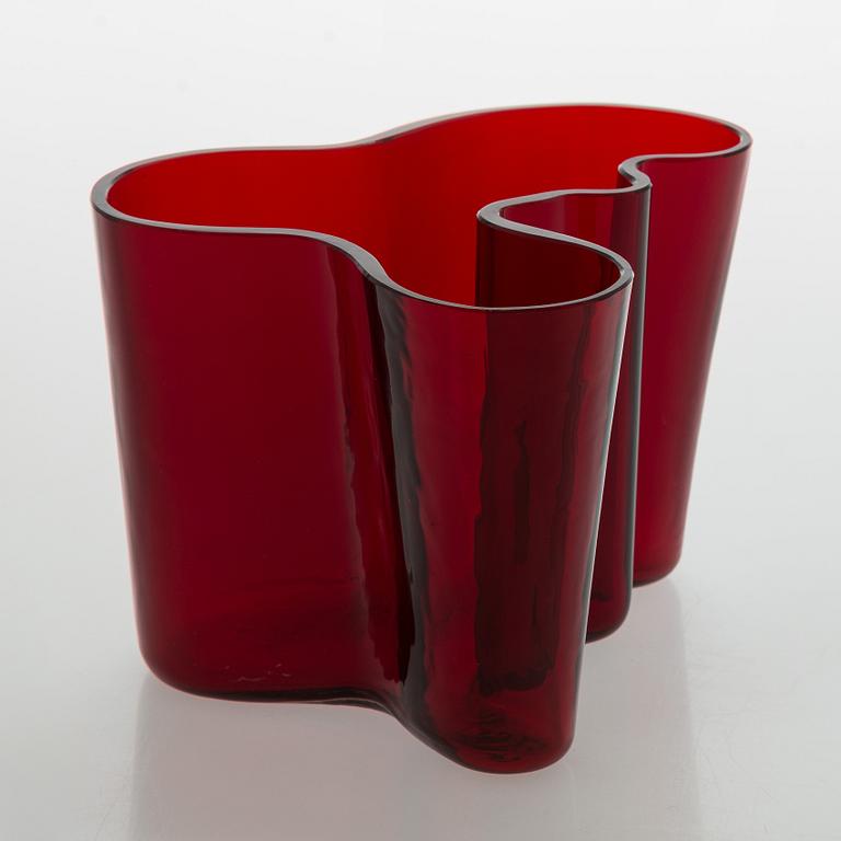 Alvar Aalto, vas, modell 9750 signerad Alvar Aalto Iittala.