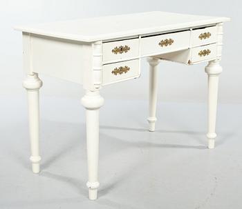 SKIVBORD, nyrenässans, sent 1800-tal.