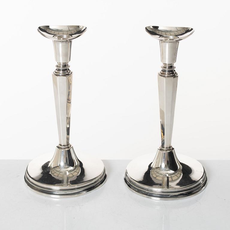 A pair of Swedish silver candlesticks, mark of Eric Löfman, KG Markströms, Uppsala 1966.
