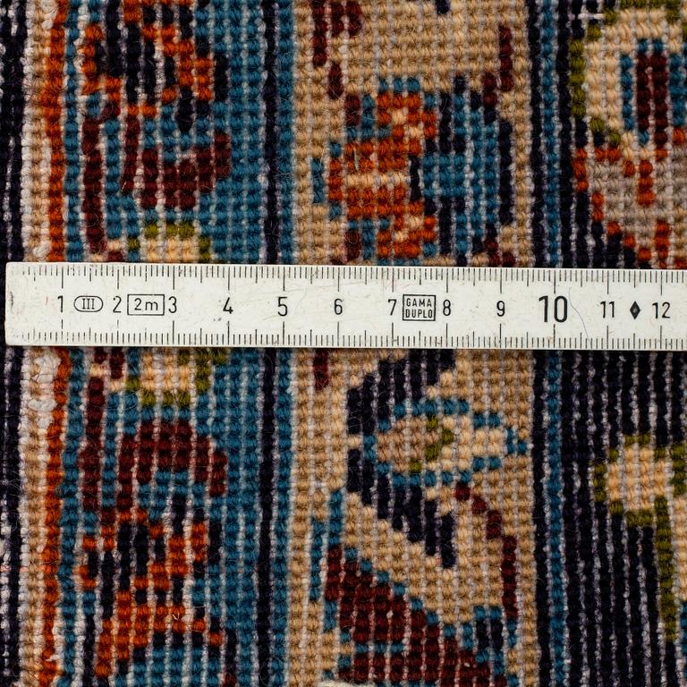 A CARPET, Najafabad, ca 376 x 288 cm.