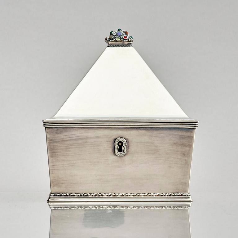 Sven-Arne Gillgren, a sterling silver box, GAB, Stockholm, Sweden 1948.