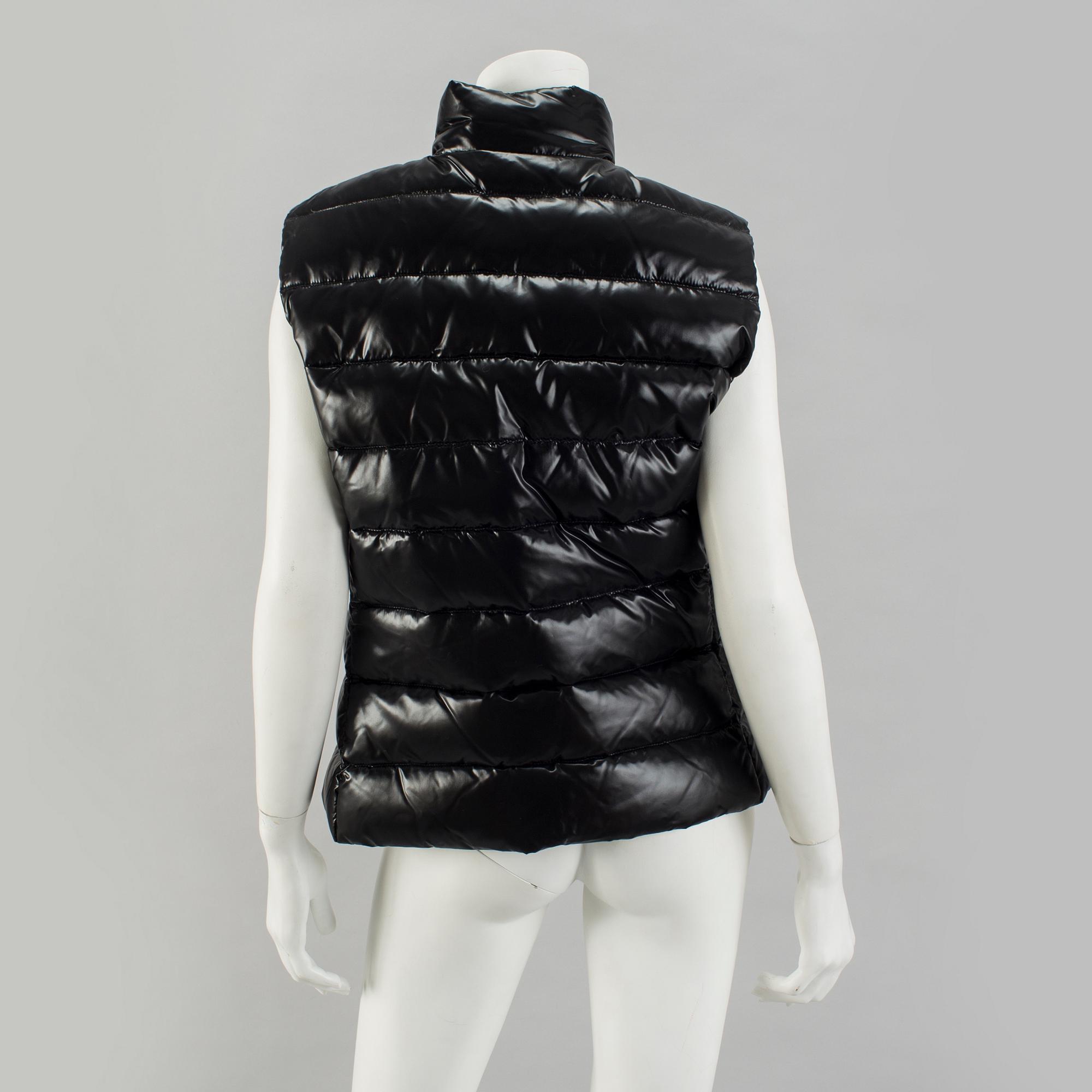 Moncler west store