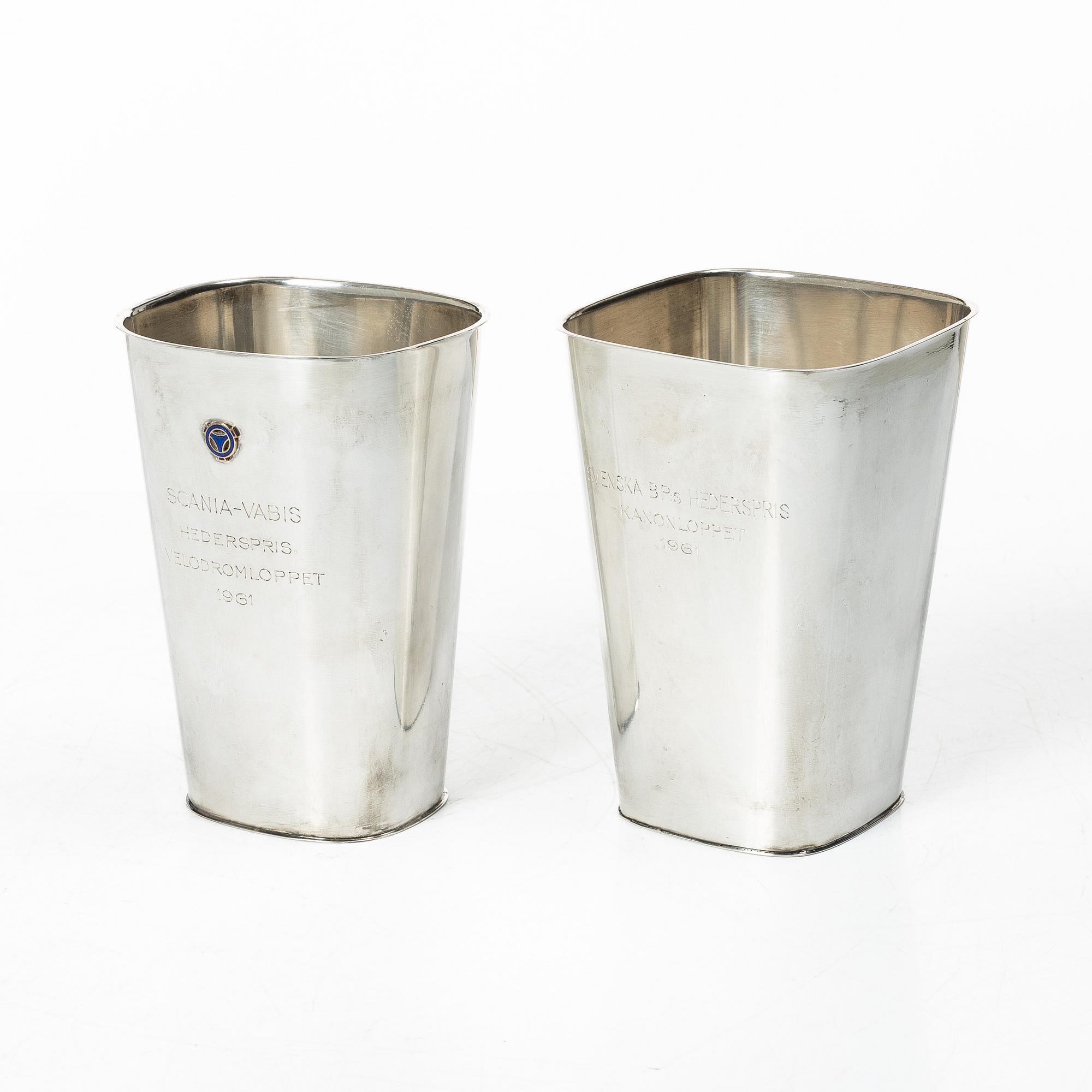 Gustaf Janson, vaser, 2 st, sterlingsilver, CG Hallberg, Stockholm, 1959.