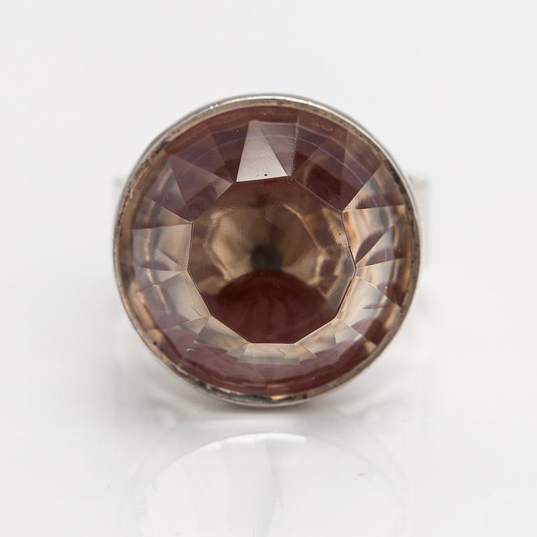 Elis Kauppi, A sterling silver ring with a rock crystal and chalcedony. Kupittaan kulta, Turku.