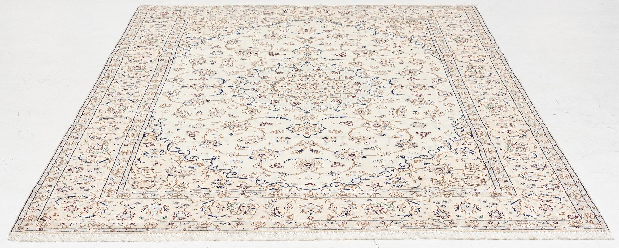 Rug, Nain, approx. 310 x 210 cm.