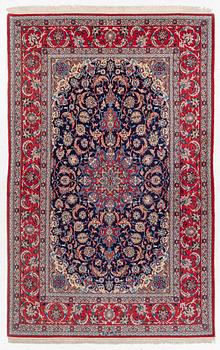 Carpet Isfahan, approx. 241 x 155 cm.