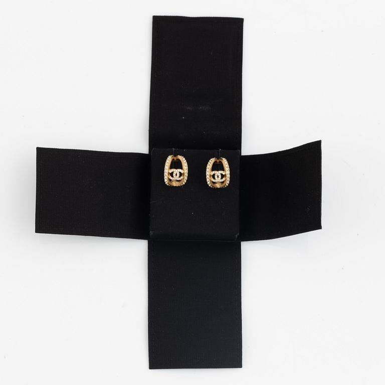 Chanel, a pair of earrings, 2022.