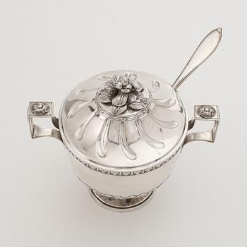 A silver sugarbowl by Samuel Pettersson.