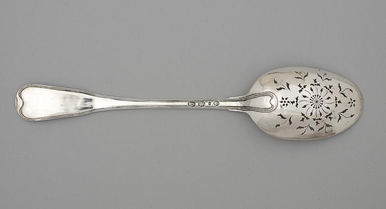 A Norwegian 18th century silver serving-spoon, makers mark of Peter Pettersson, Christiana, Norge, 1798.