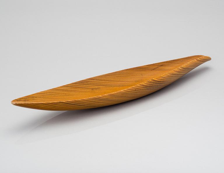 TAPIO WIRKKALA, A PLYWOOD DISH. Signed TW. 1950s.