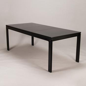 Eero Aarnio, A 1970's dinner table and six chairs "Flamingo" for Asko.