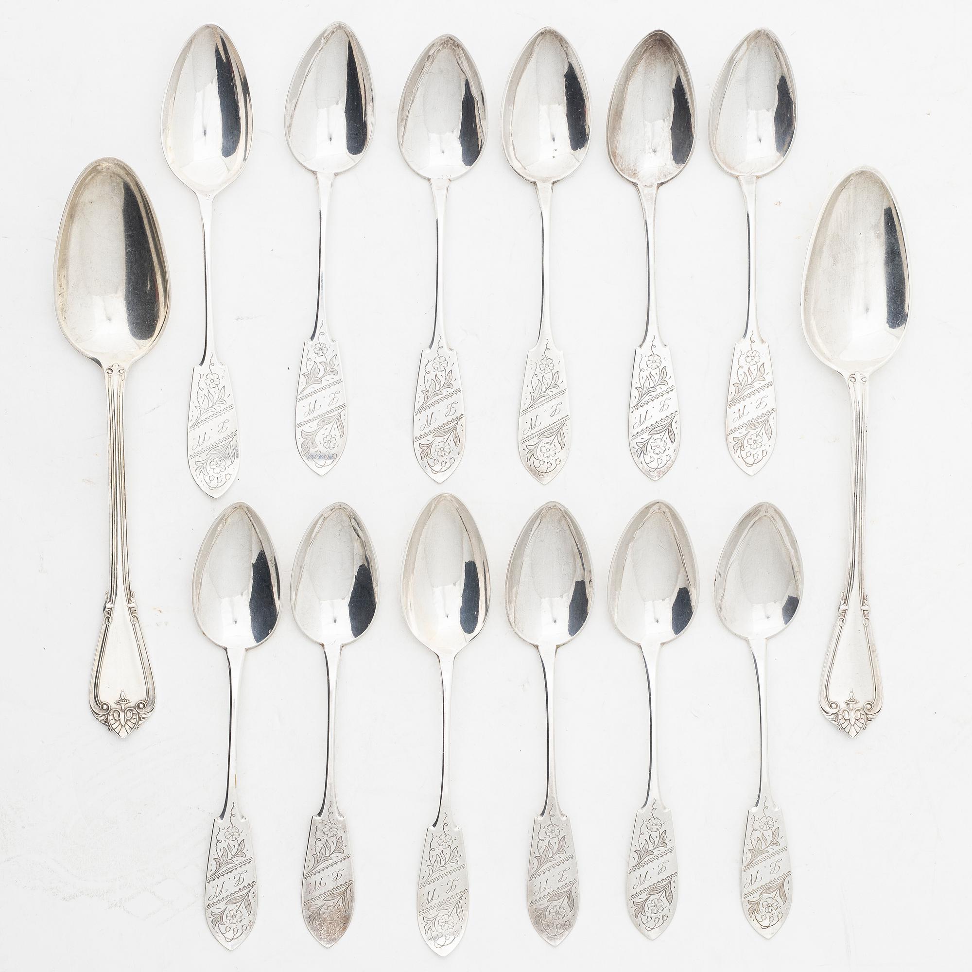 A set of Swedish silver spoons, Haparanda 1904-1906 (14 pieces).
