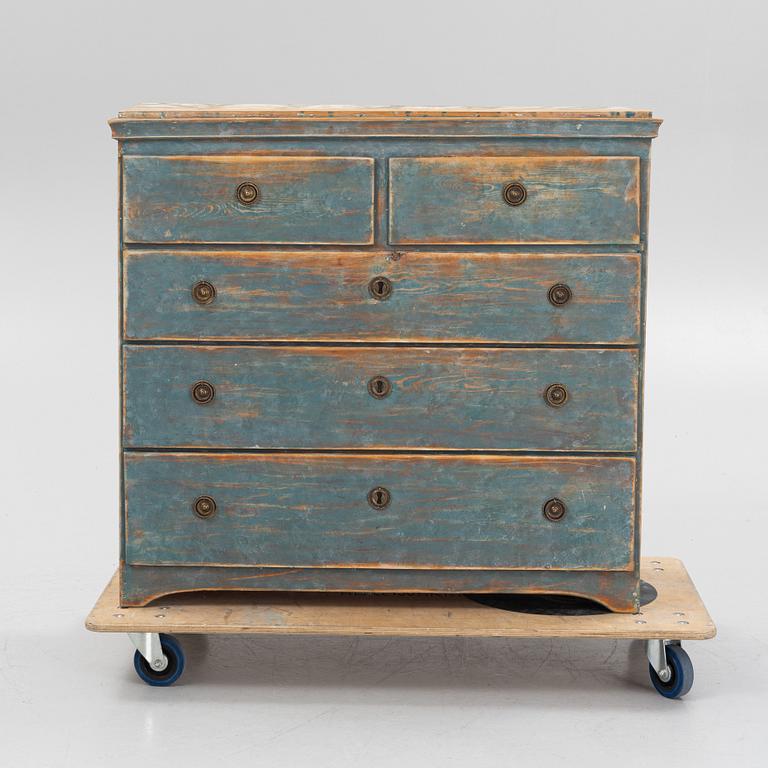 Chest of drawers, early 19th century.