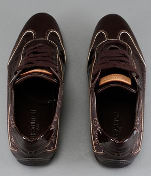 SKOR, Louis Vuitton.