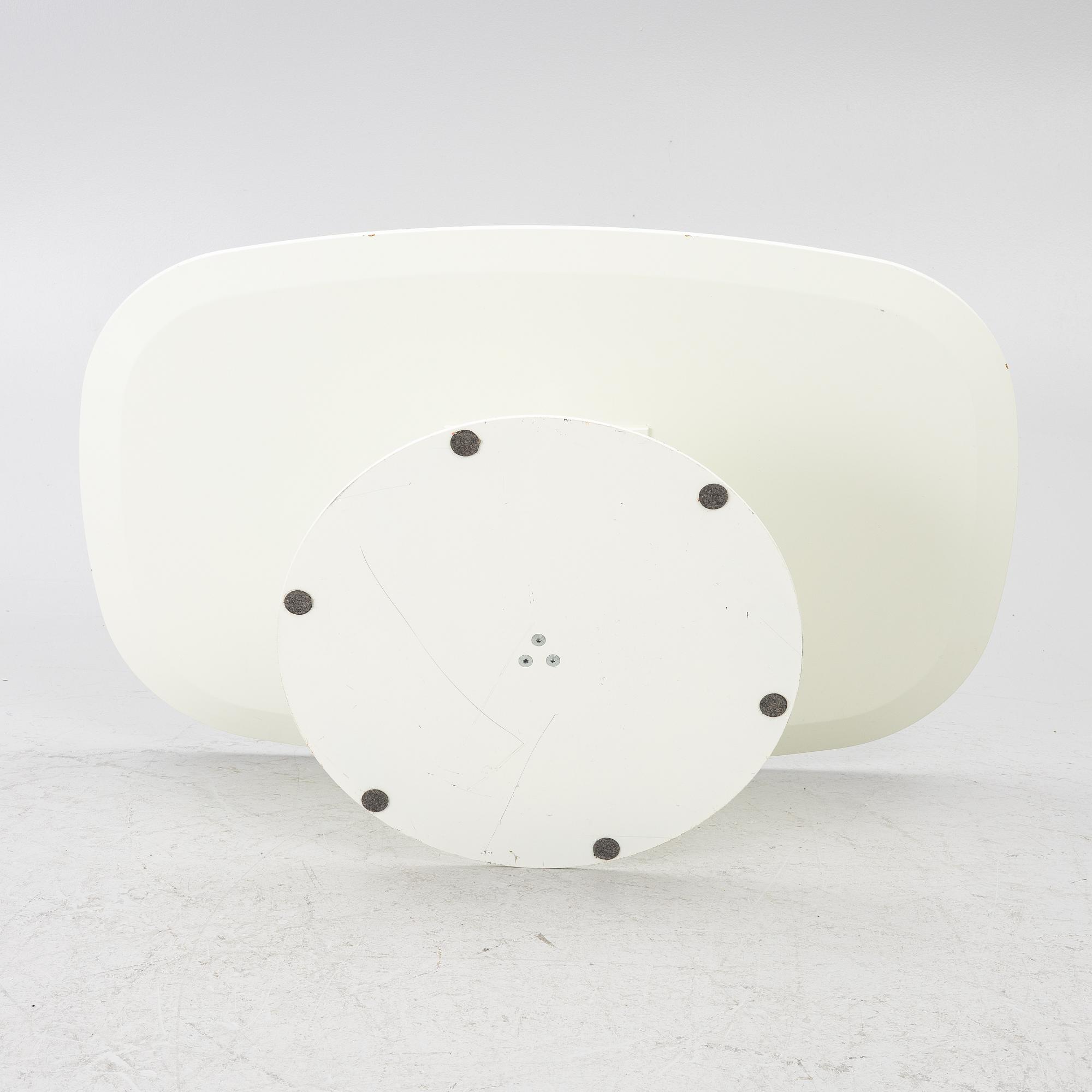 Piero Lissoni, Coffee table, Fritz Hansen, 2006.