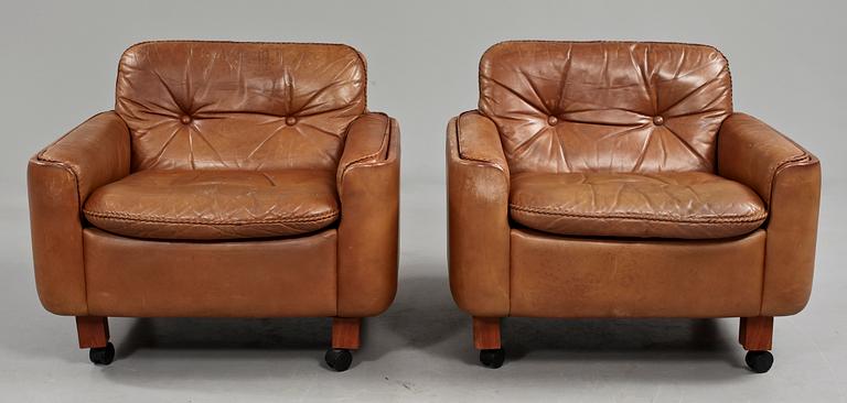 FÅTÖLJER, ett par, 1960-tal.