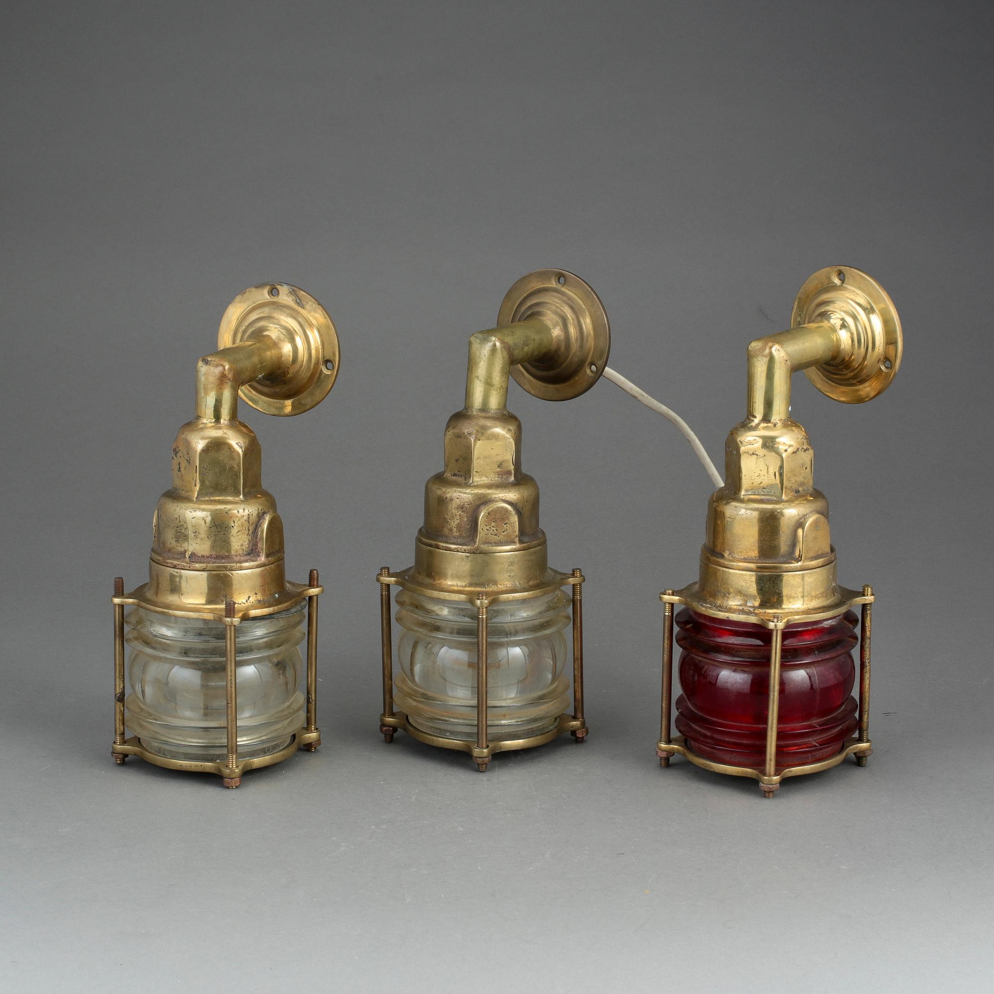 MÄSSBELYSNING, 3 st, 1900-talets första hälft.