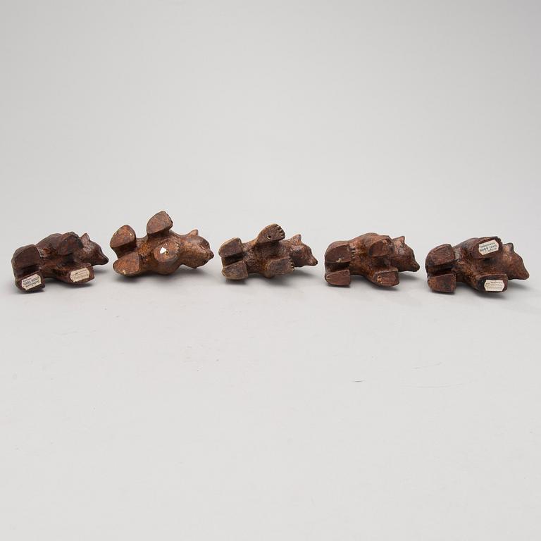 SKULPTURER, 16 st björnar, Carl Roos, Hammerdal. Design 1955.