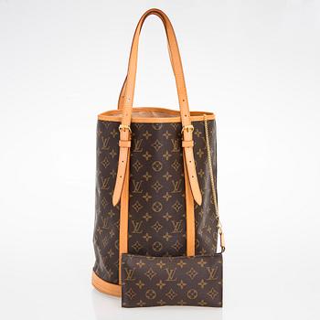Louis Vuitton, a Monogram Canvas 'Bucket' bag with pochette.