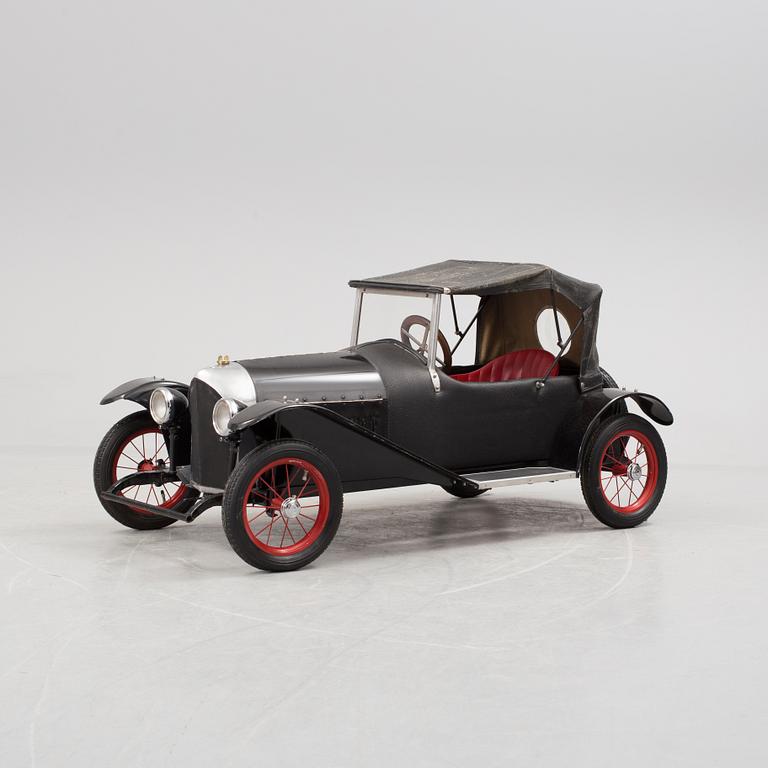 A "Bentley" pedal car by Motorima in Rydaholm, modern manufacture.