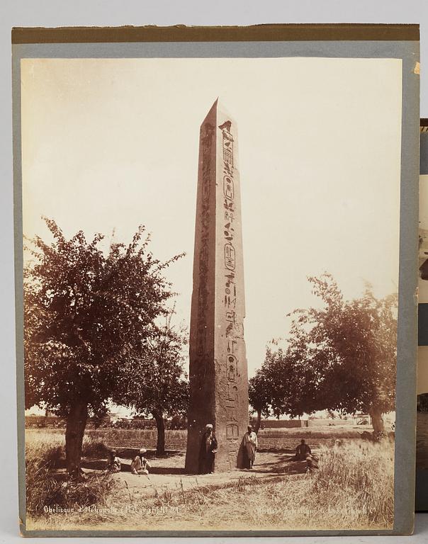 FOTOALBUM,   MEDELHAVSKRYSSNING 1905-06 MED KORVETTEN FREJA.