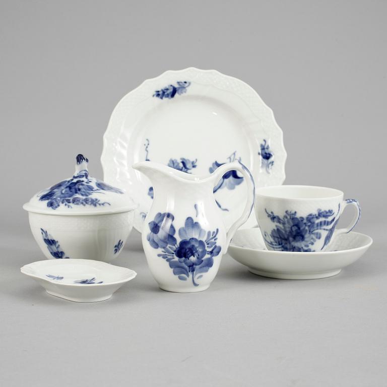 KAFFESERVIS, 26 delar, porslin, "Blå Blomst", Royal Copenhagen.