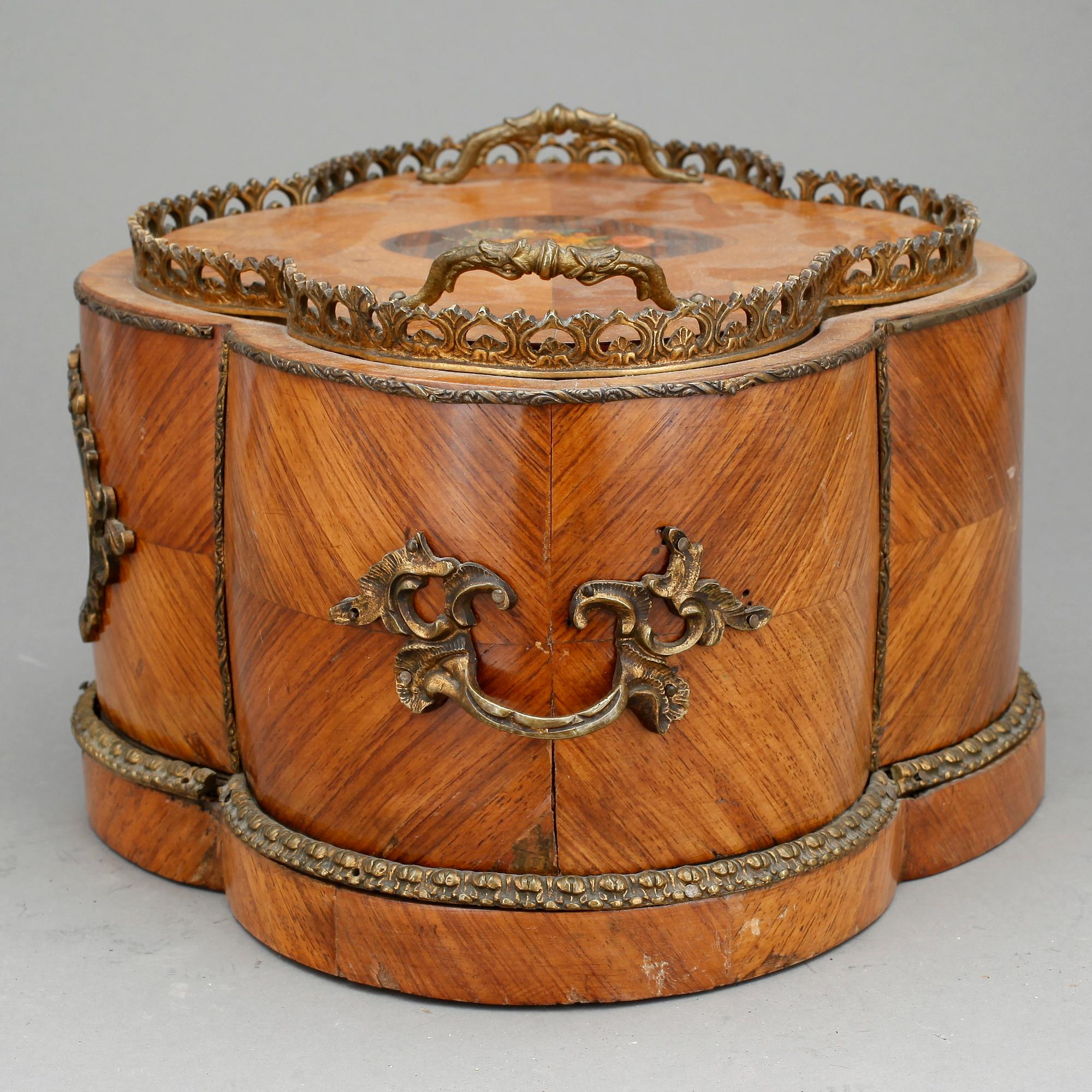 SKRIN, Louis XVI-stil, 1800-talets andra hälft.