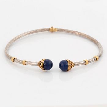 Ilias Lalaounis garnityr med collier, armband och en ring.