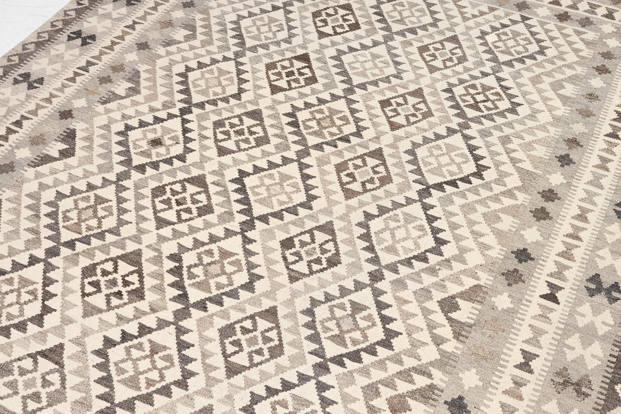 A Kelim carpet, a. 295 x 200 cm.