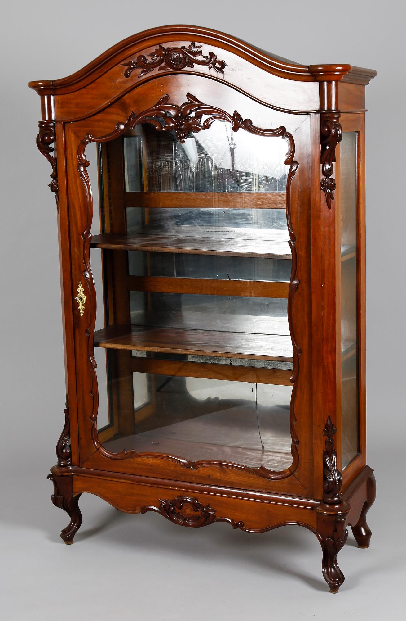 VITRINSKÅP, rokokostil, 1800-talets andra hälft.