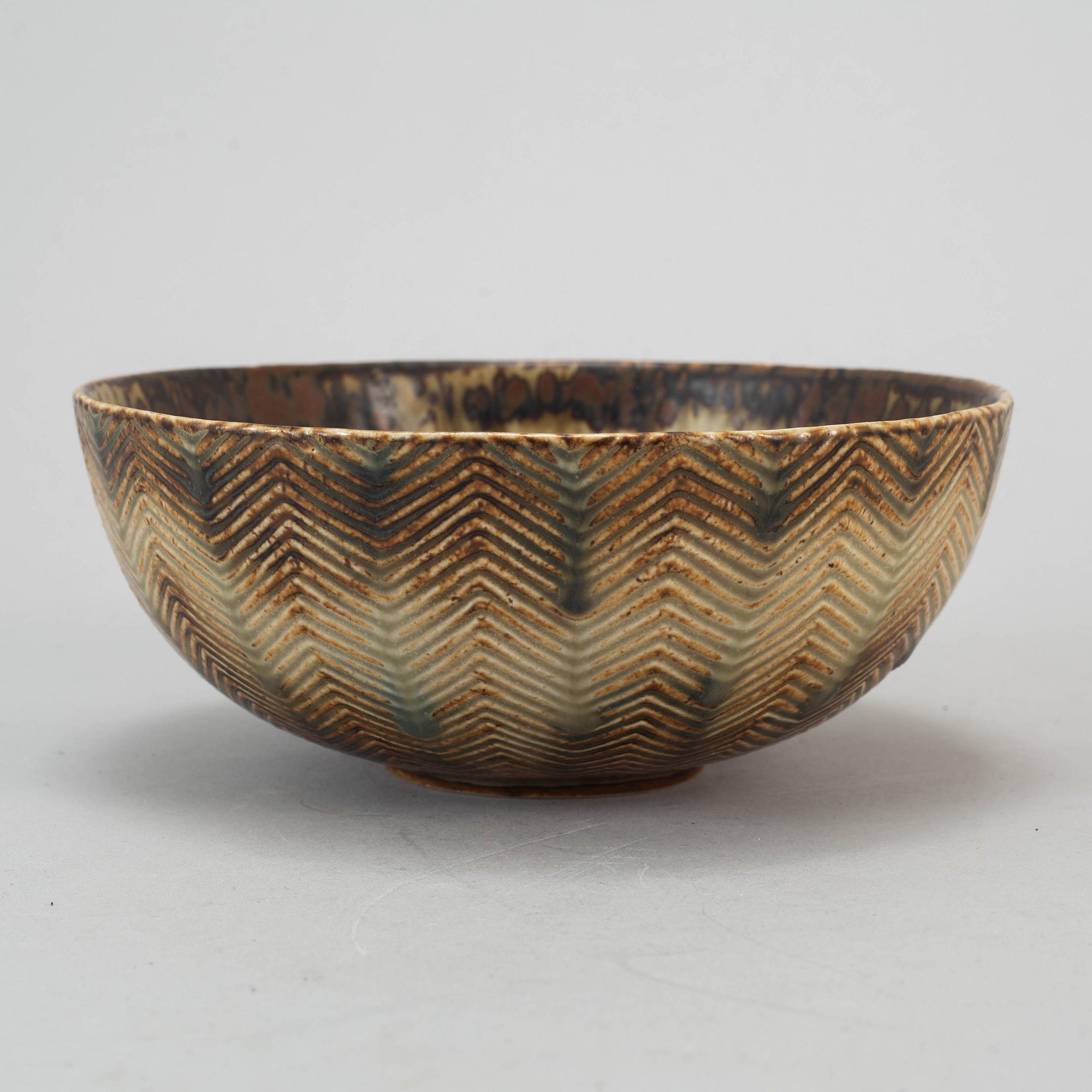 AXEL SALTO, a stoneware bowl, Royal Copenhagen, Denmark.