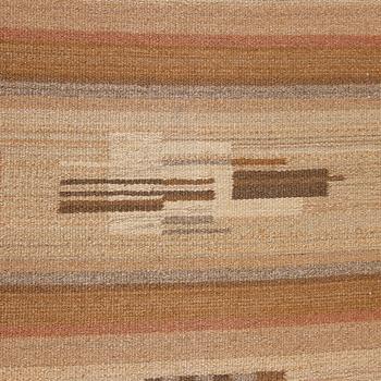 Laila Karttunen, karvalankamatto, Aaltosen Mattokutomo, Kiikka 1930-luku. Noin 300 x 200 cm.