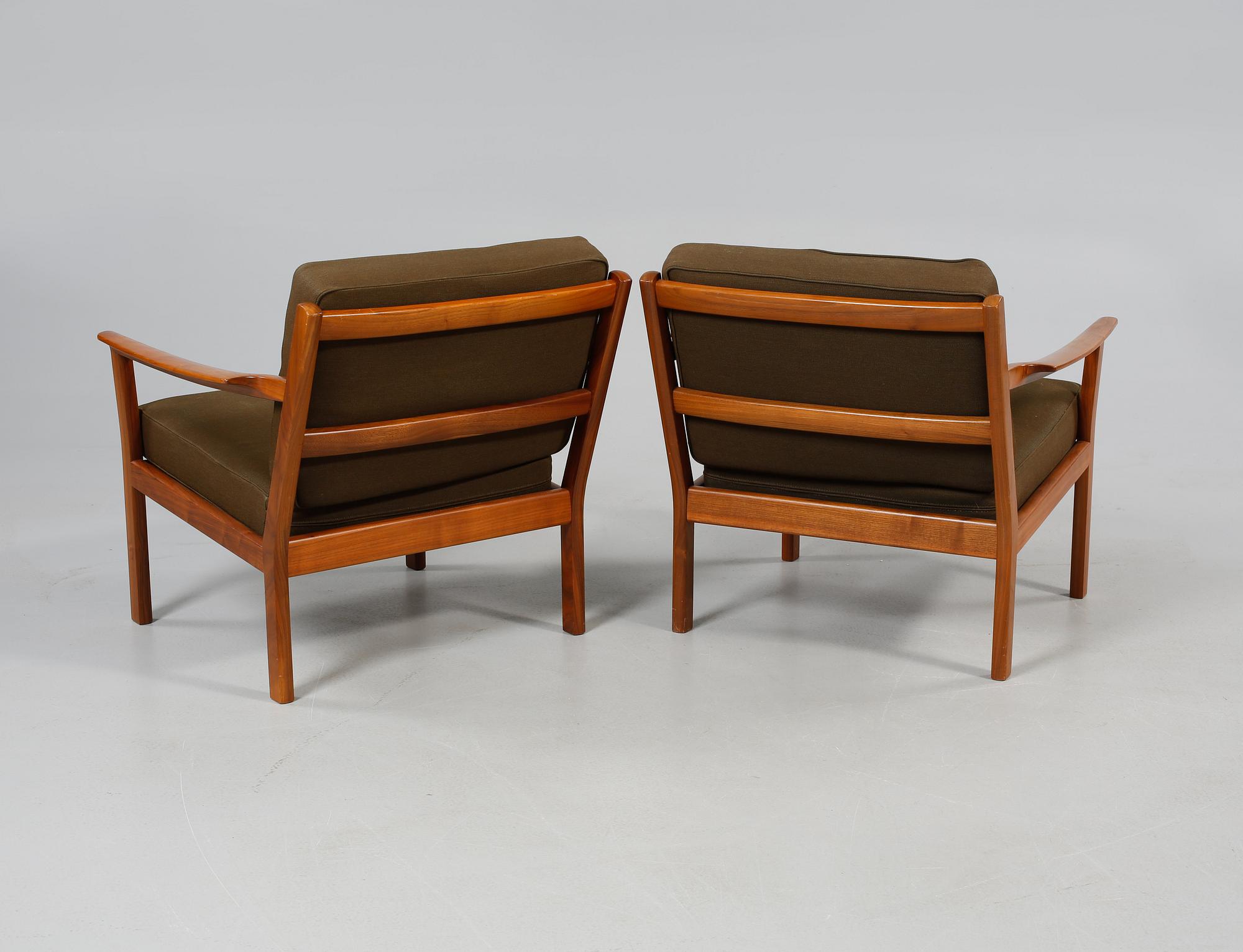 FÅTÖLJER, ett par, 1960-tal.