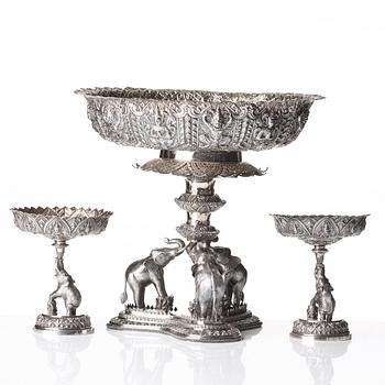 A three piece silver garniture, Thailand, circa 1900.