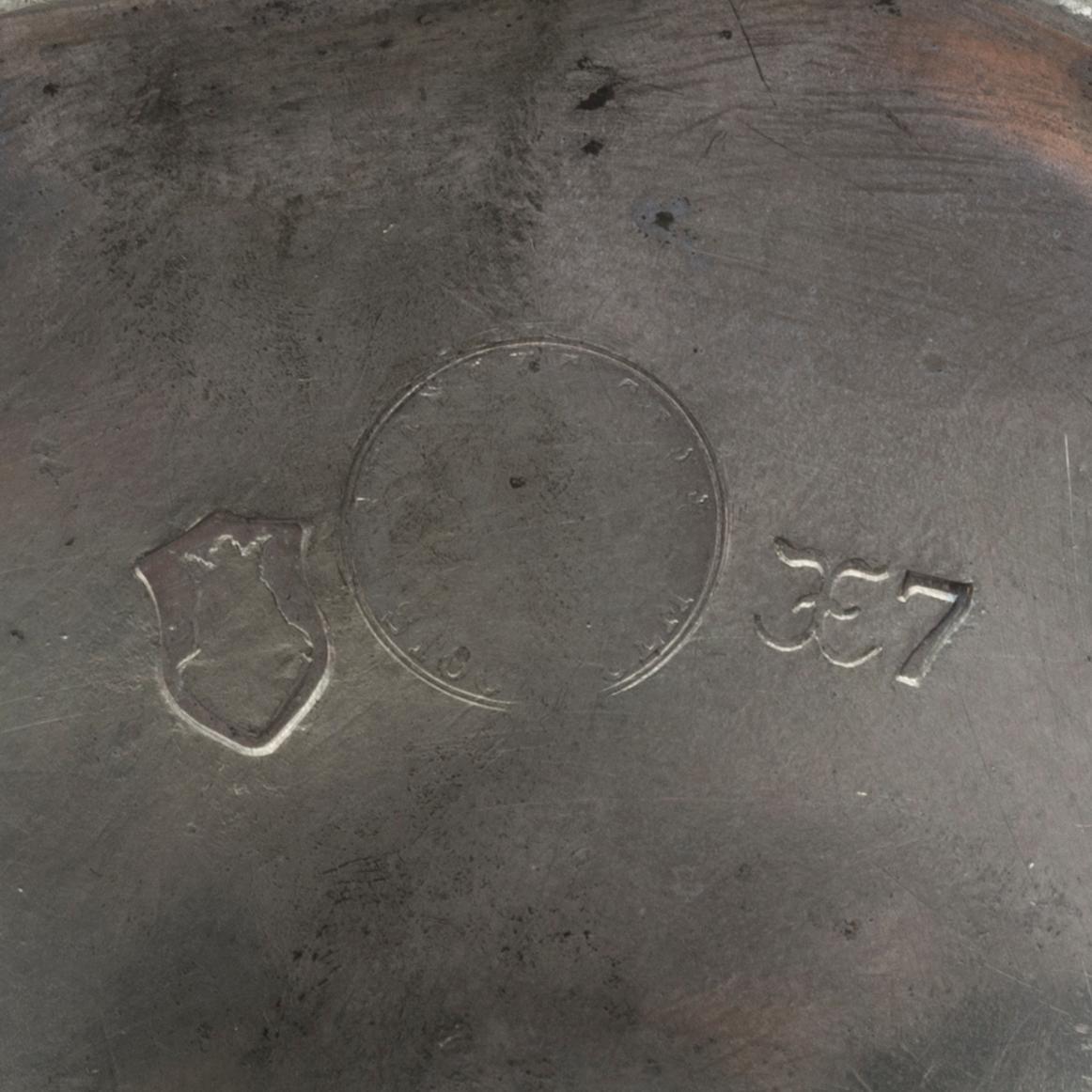 LJUSSTAKAR, ett par, tenn, Firma Svenskt Tenn 1924.