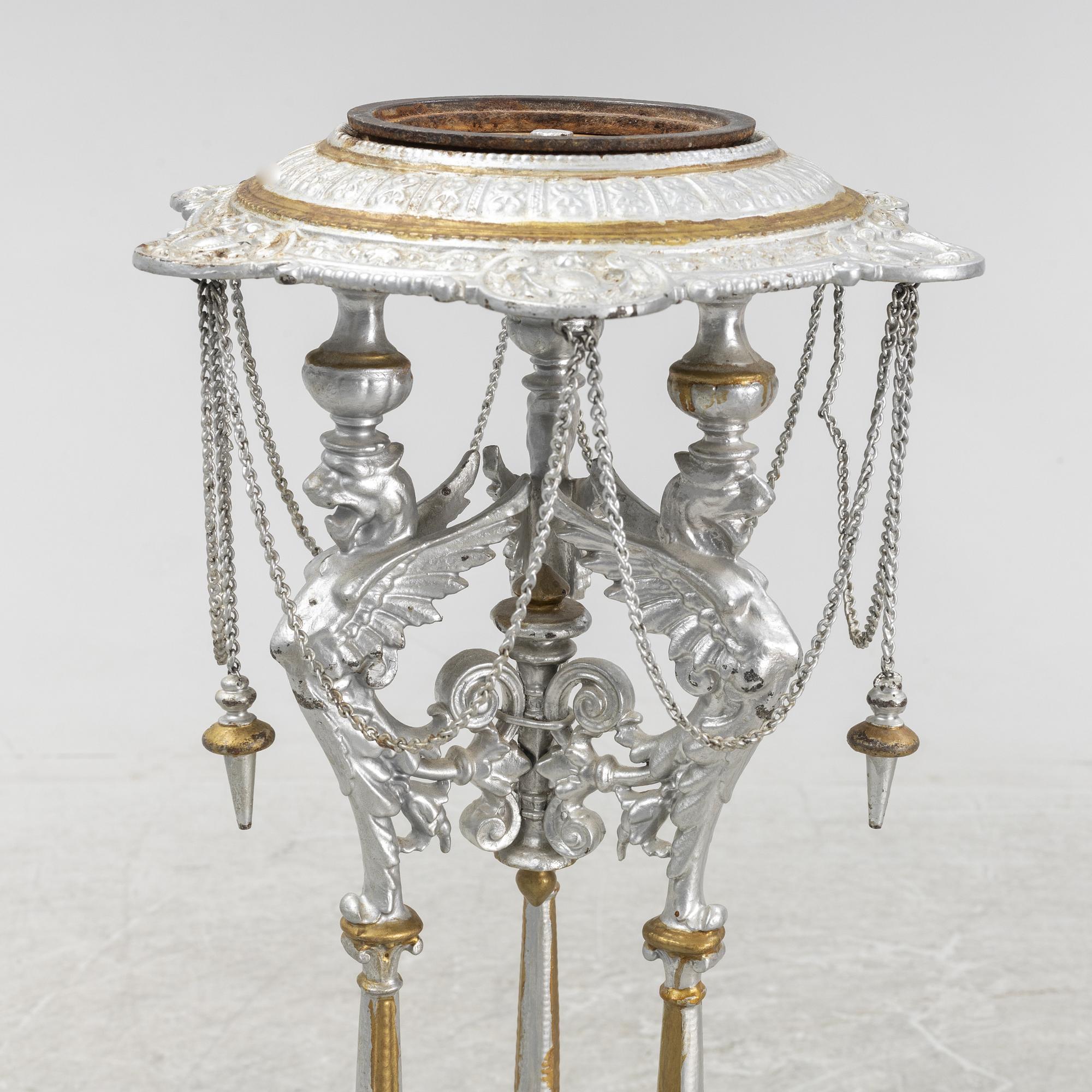 Piedestal, omkring år 1900.