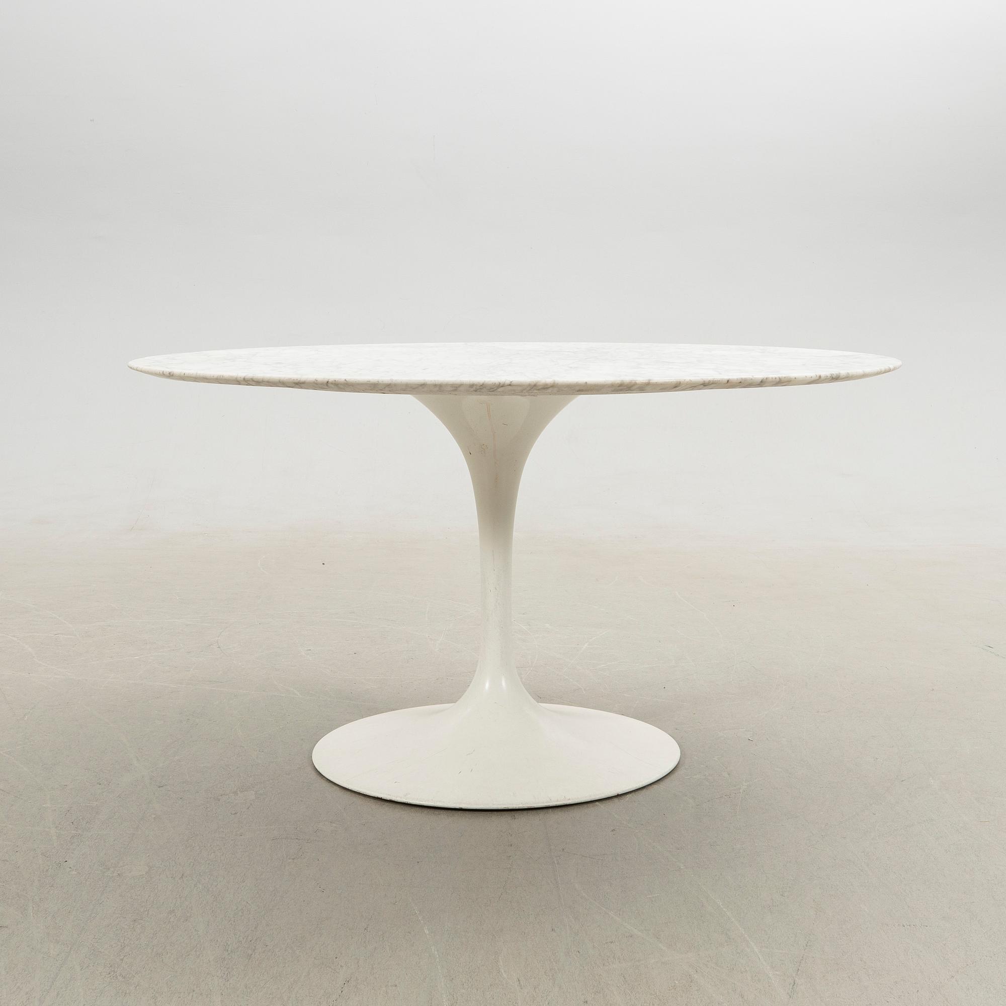 Eero Aarnio, Table, "Tulip", Knoll International, second half of the 20th century.
