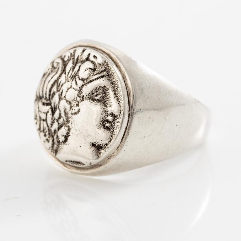 Signet ring, silver, man's profile, Mediterranean region.