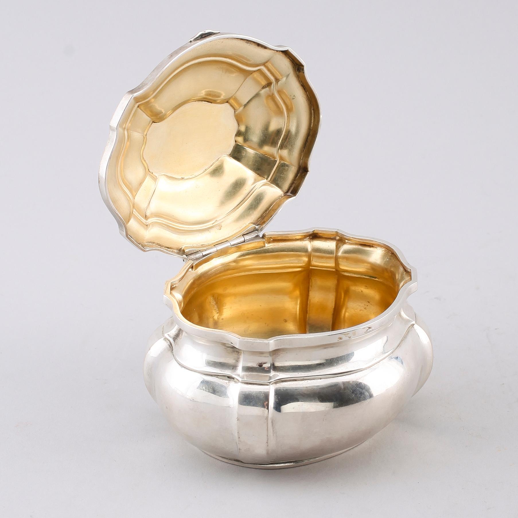 SOCKERSKRIN, silver, svenska importstämplar, 1900-talets första hälft. Vikt ca 283 g.