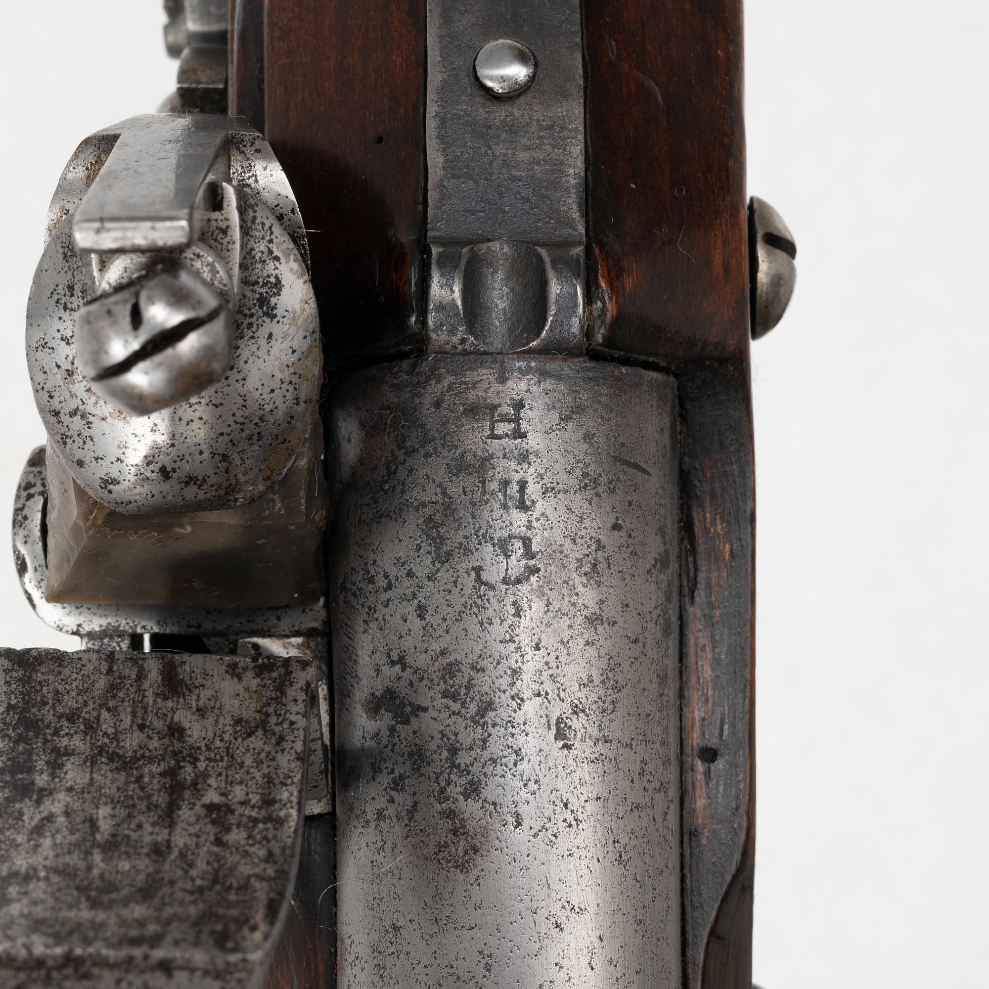 Flintlåsgevär svenskt, m/1815 med bajonett.