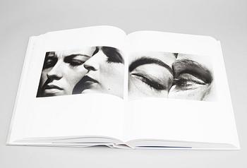 HELMUT NEWTON, bok "Sumo".