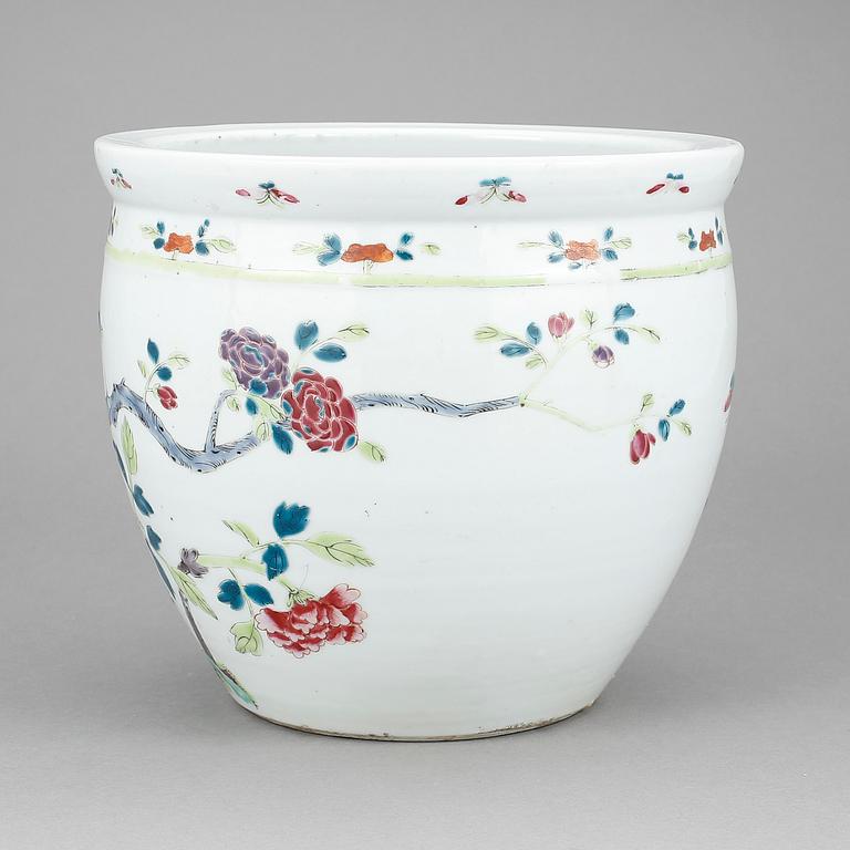 YTTERFODER, porslin, sen Qing, omkring 1800-talets slut.