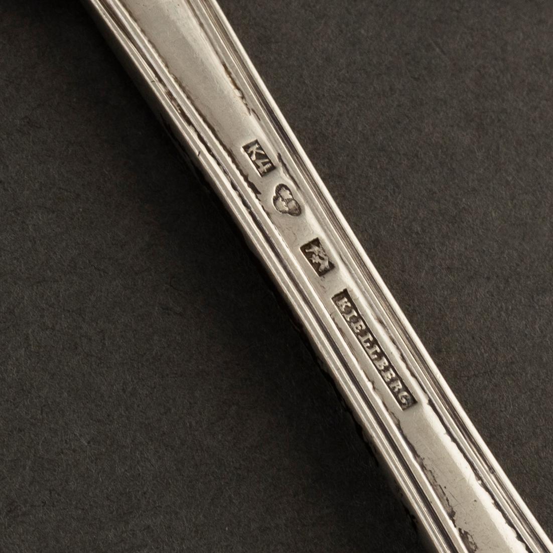 Skedar, 4 st olika, silver, 17-/1800-tal, bl a Otto Wilhelm Kjellberg, Västerås 1840.