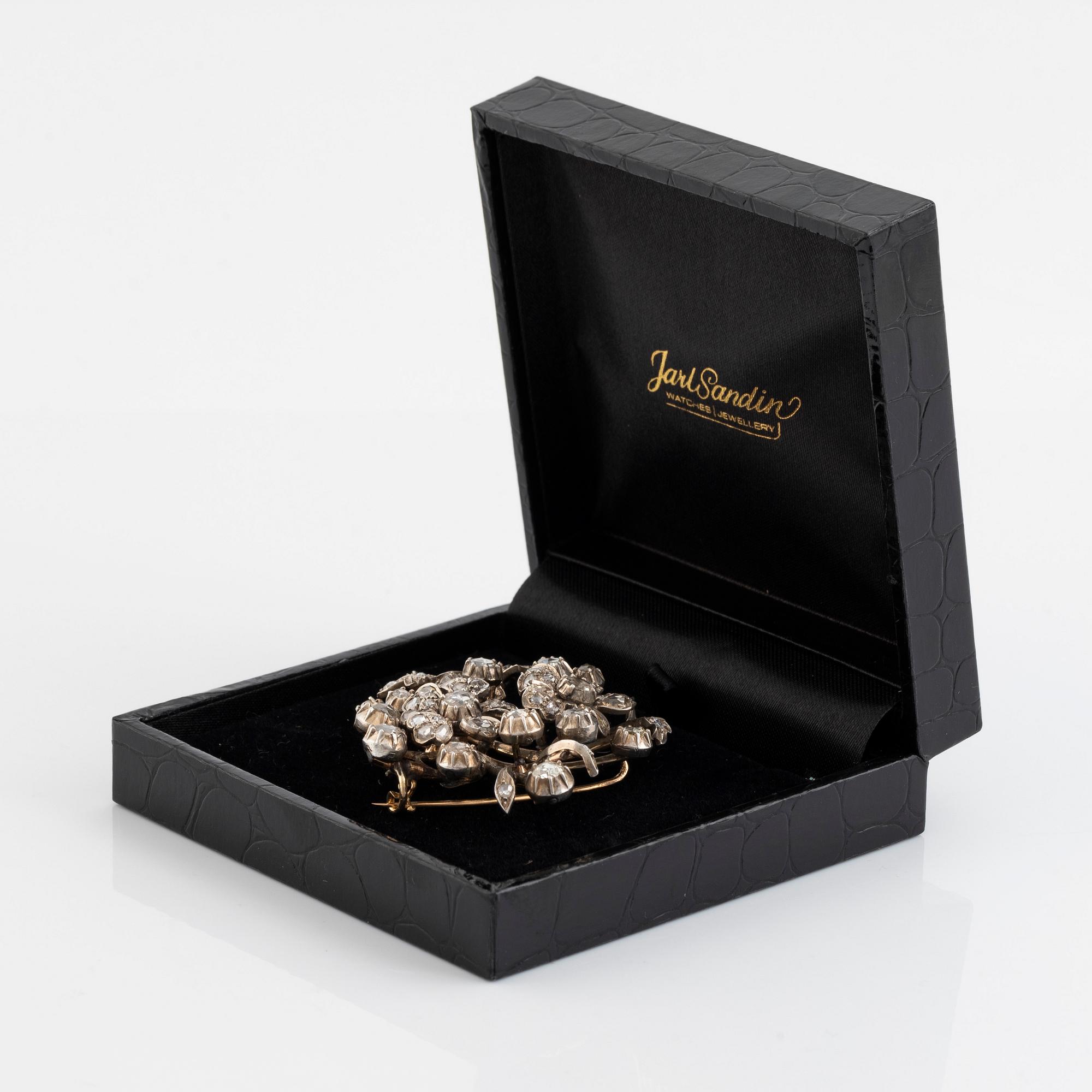 Rose cut diamond brooch.