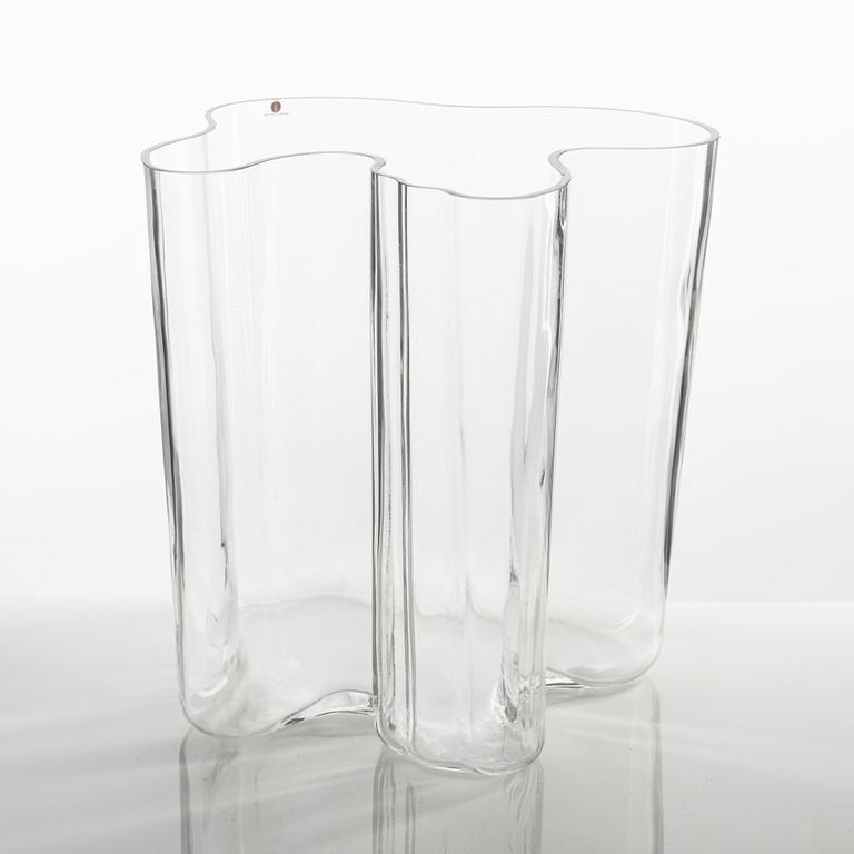 Alvar Aalto, vas, glas, modell 3031, Iittala, Finland, signerad.
